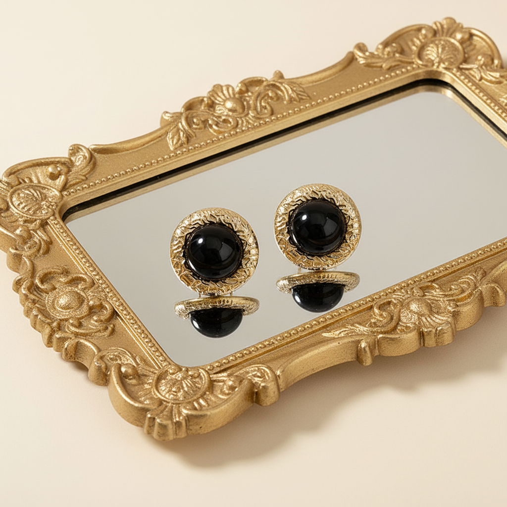Black Round Stud Earrings - Gold Mirror INS Flat Lay