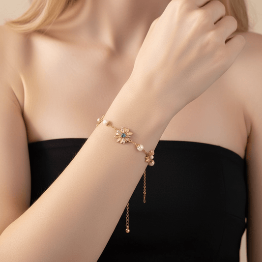 Daisy Pearl Charm Bracelet | Anniro - 14K Gold Plated Bracelets | ANNIRO Jewelry