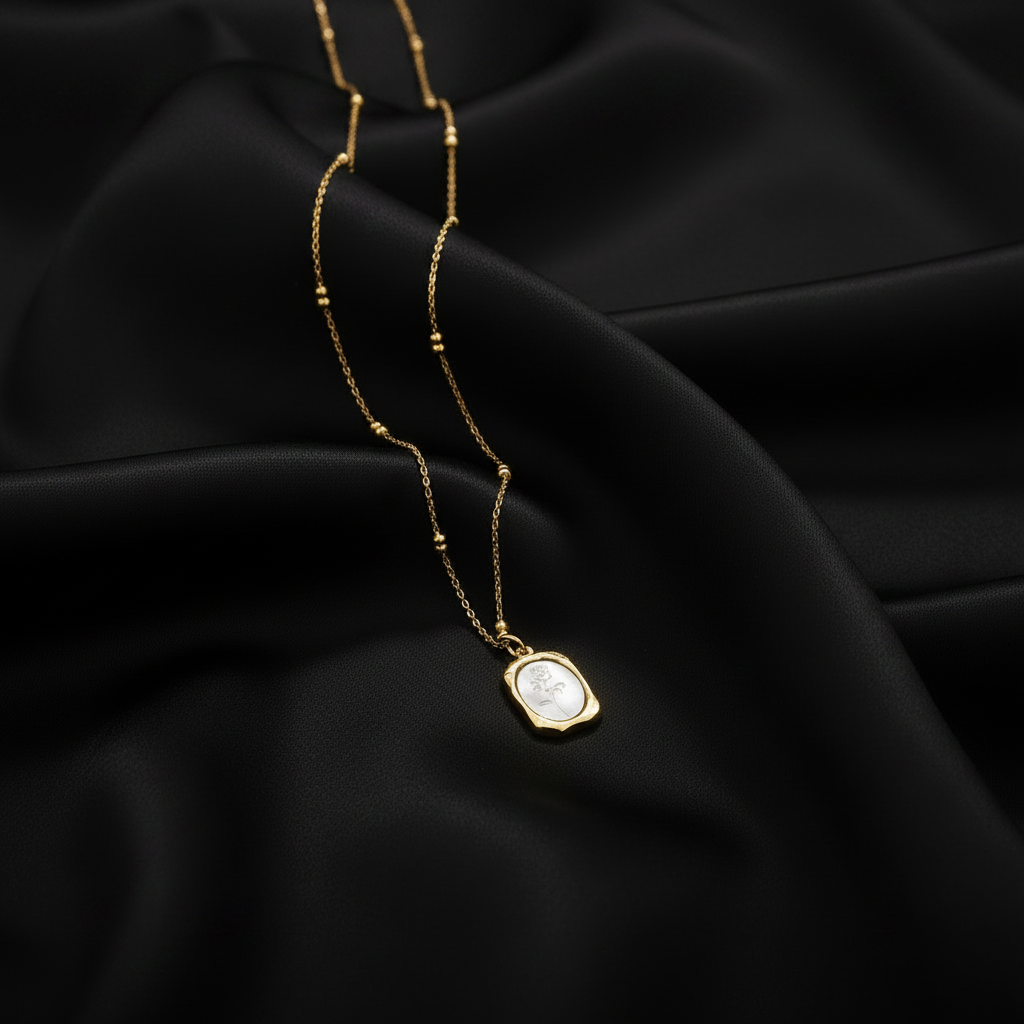 Floral Mother of Pearl Pendant Necklace - 18K Gold Plated Necklace | ANNIRO Jewelry