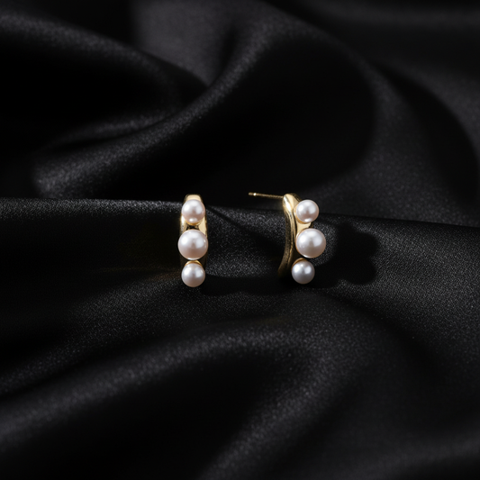 Pearl Trio Curve Studs - Black Silk